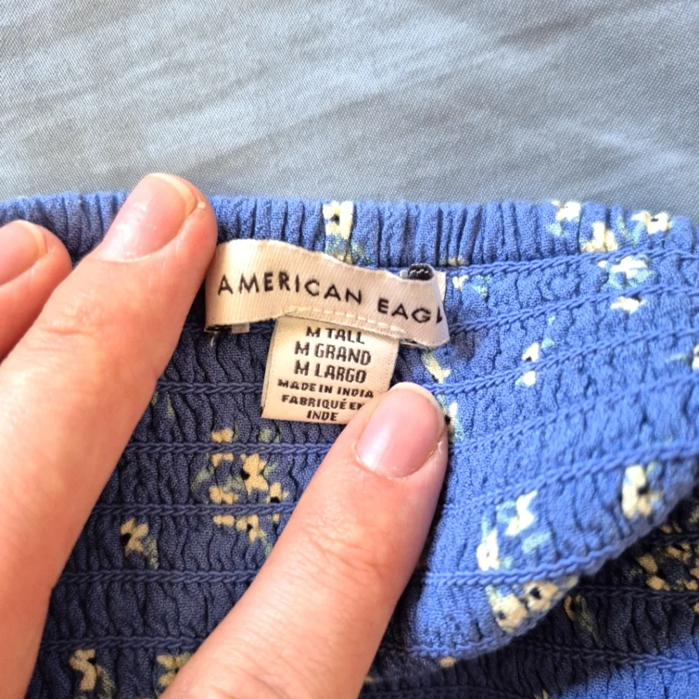 American Eagle Women’s Blue Floral Smocked Halter Jumpsuit with Pockets – Size M - Picture 6 of 7